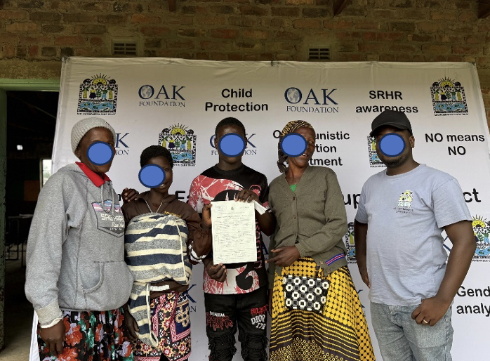 Community members at a Mashambanzou Care Trust outreach programme